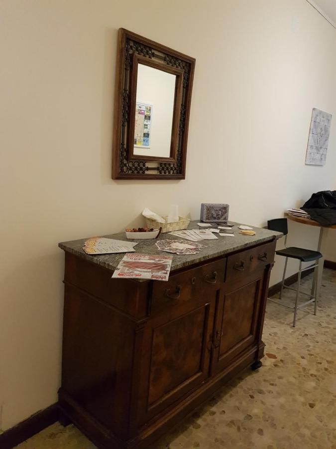 Fare Bnb - Room & Breakfast Santa Maria เรจโจเอมิเลีย ภายนอก รูปภาพ