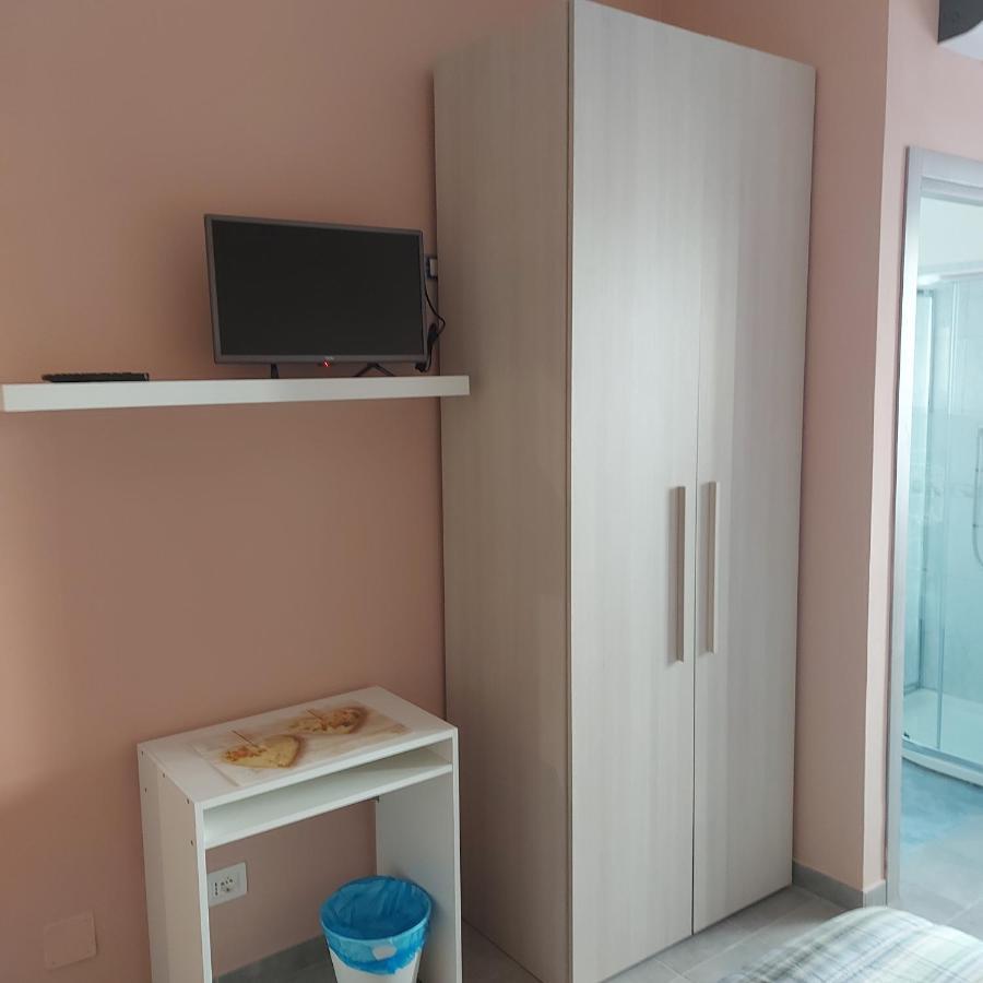 Fare Bnb - Room & Breakfast Santa Maria เรจโจเอมิเลีย ภายนอก รูปภาพ