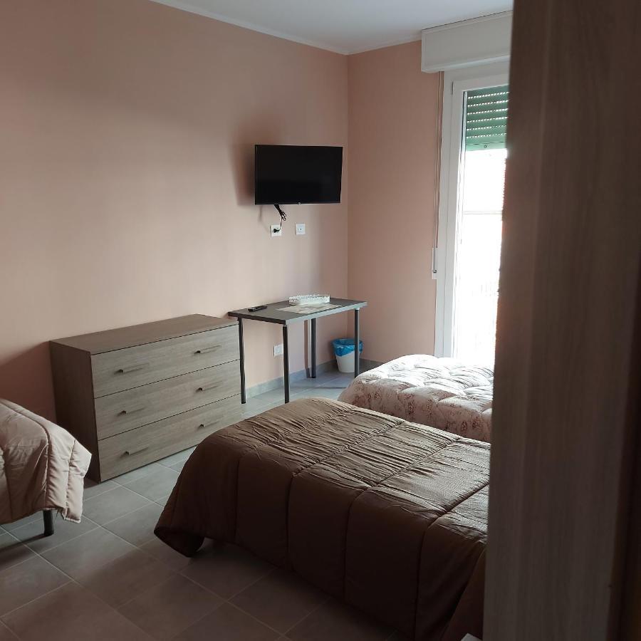 Fare Bnb - Room & Breakfast Santa Maria เรจโจเอมิเลีย ภายนอก รูปภาพ