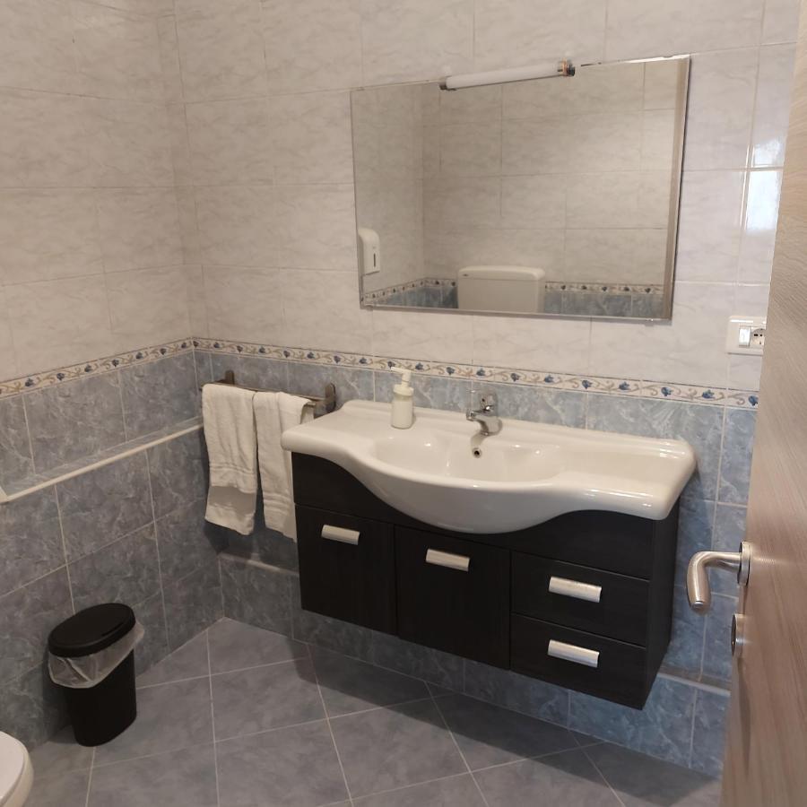 Fare Bnb - Room & Breakfast Santa Maria เรจโจเอมิเลีย ภายนอก รูปภาพ