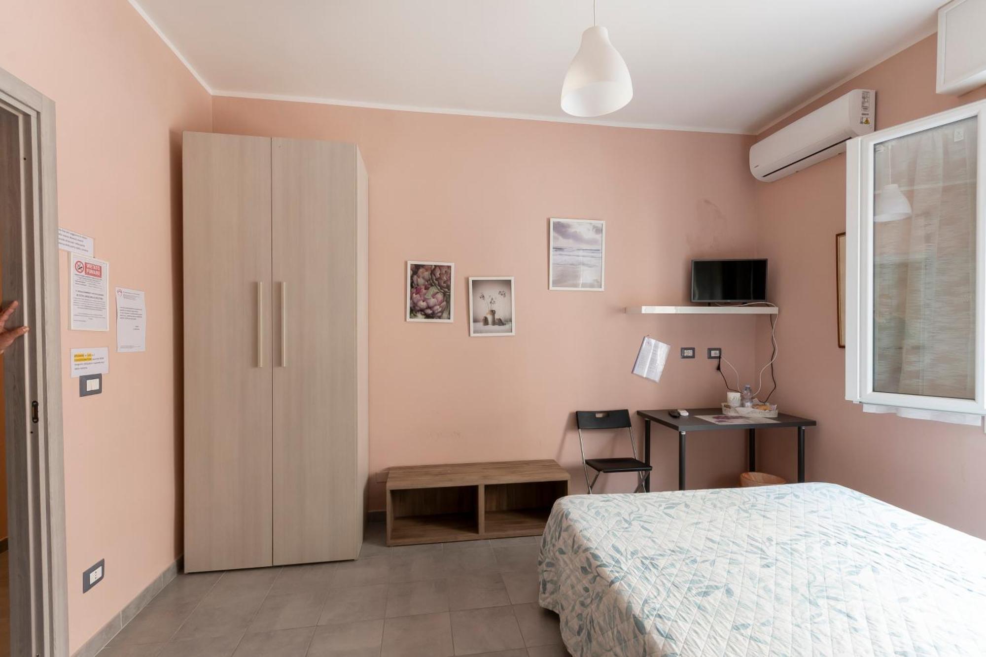 Fare Bnb - Room & Breakfast Santa Maria เรจโจเอมิเลีย ภายนอก รูปภาพ